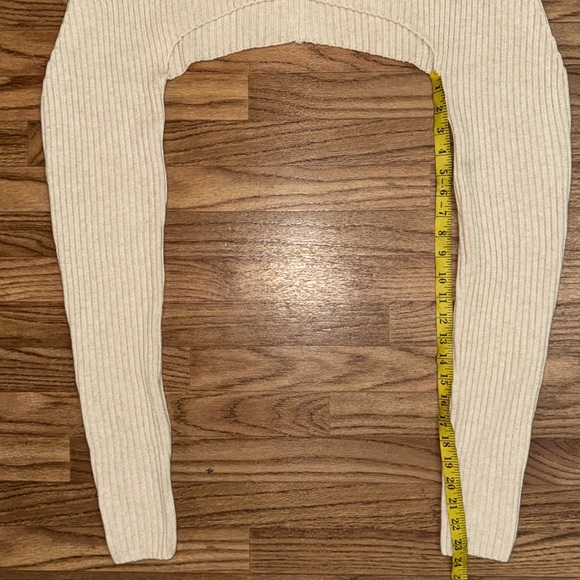 Danielle Guizio Cashmere Wool Blend Knit SHRUG ONLY Size Medium Oatmeal Colorway - Picture 5 of 9